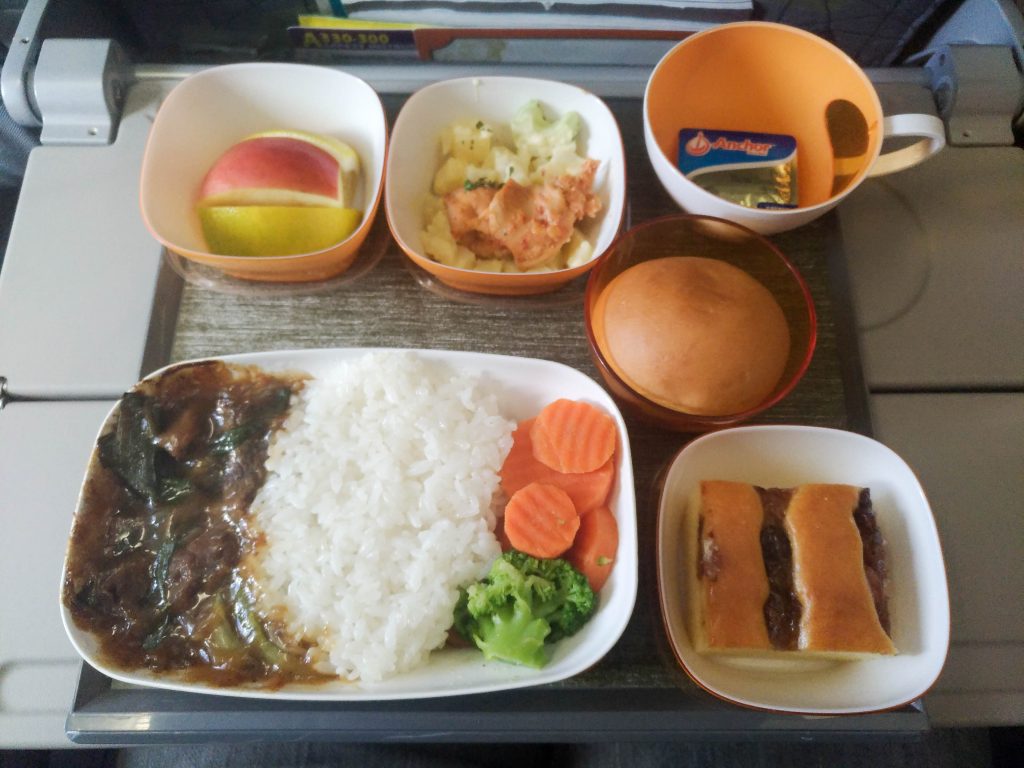 プレミアムエコノミーの食事