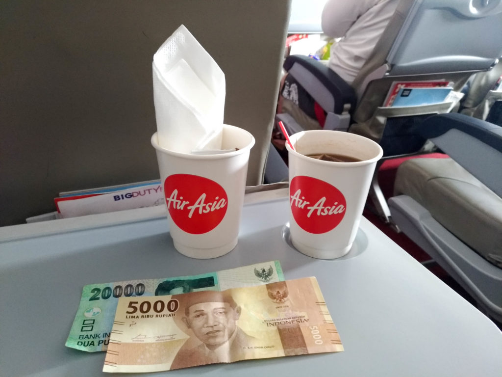 25000ルピアのコーヒー