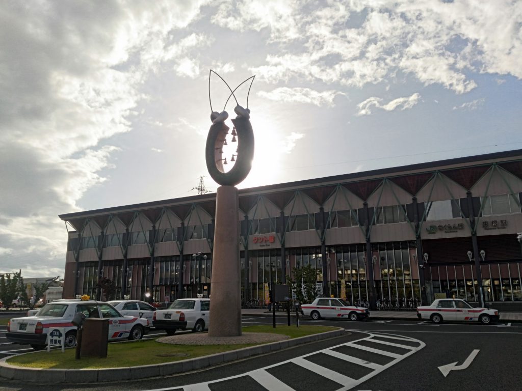 反対側は立派だったさくらんぼ東根駅