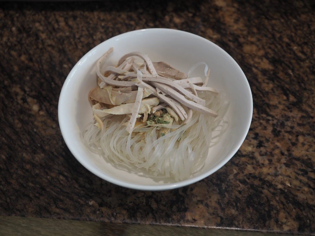 具材を載せます