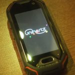 Android8搭載の世界最小防水タフネススマホATOMが小さいのにハイパワーで愛おしい