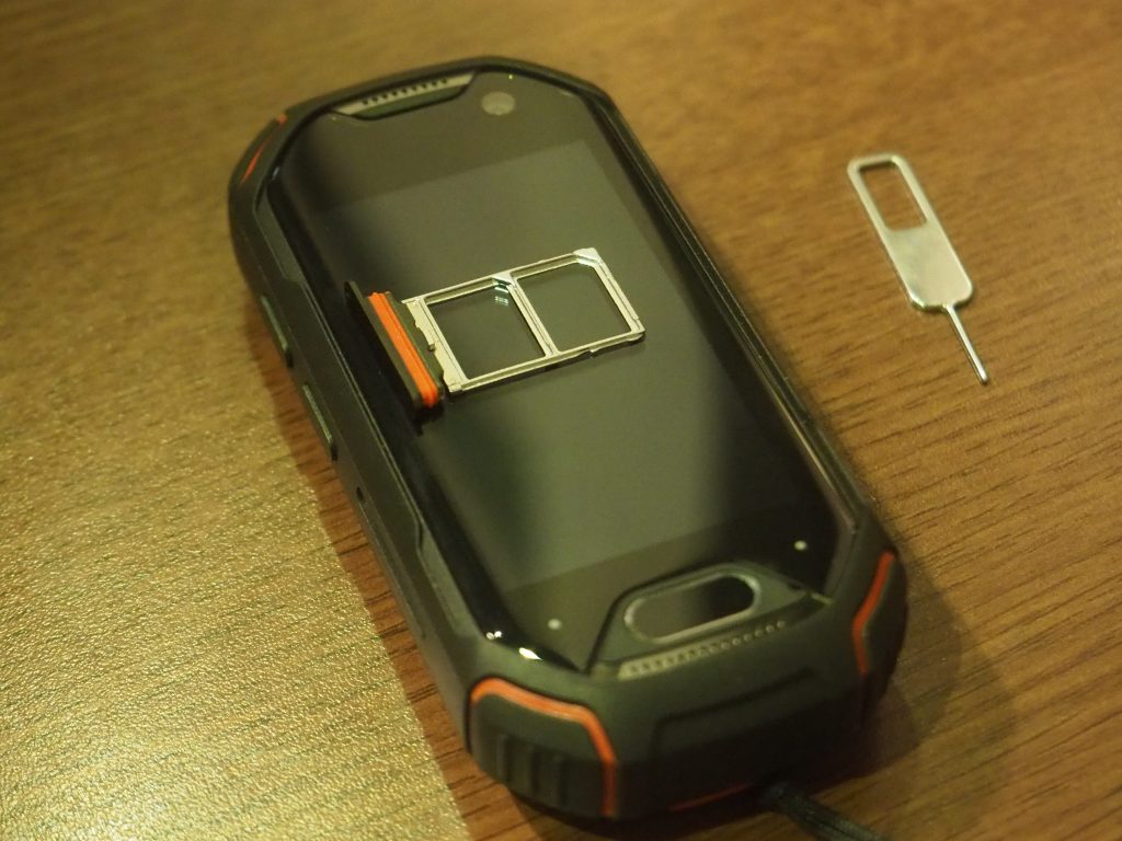 この大きさでデュアルSIM対応