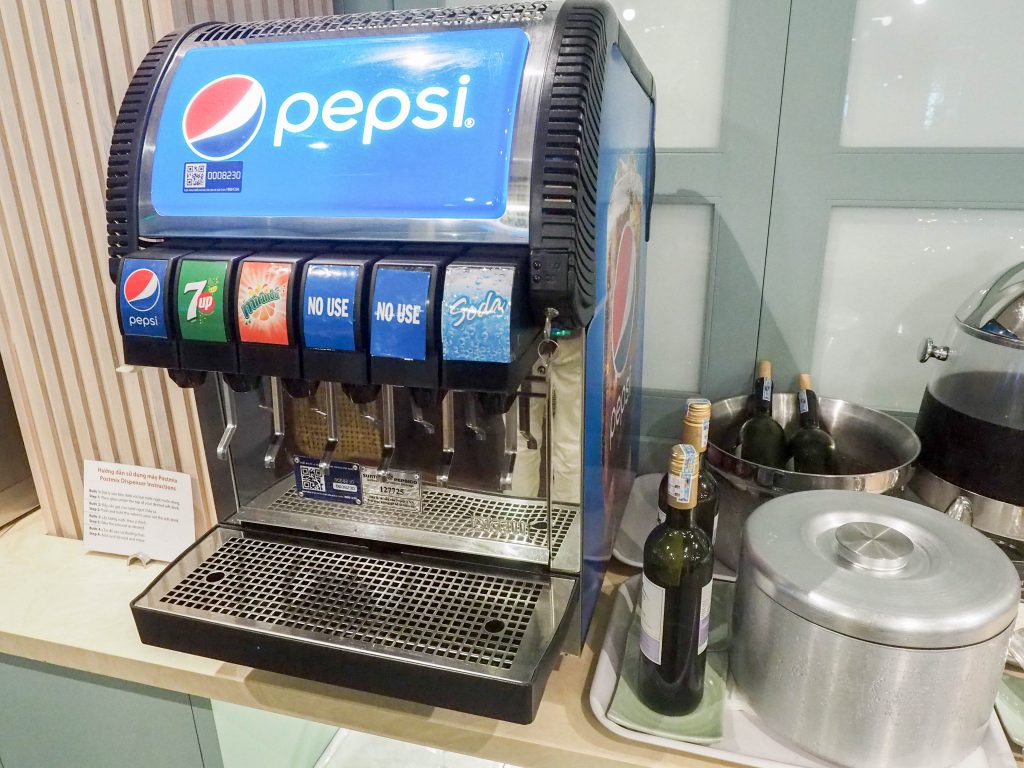 ソフトドリンクとワイン