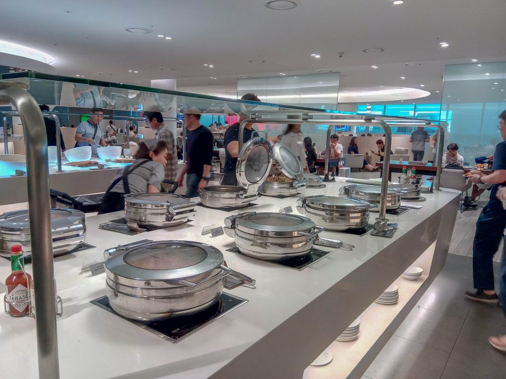 大韓航空ラウンジのホットミール