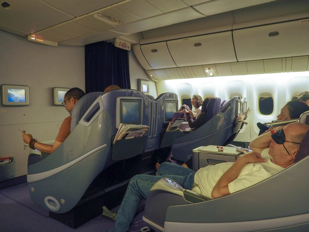 タイ国際航空B777-200ビジネスクラス