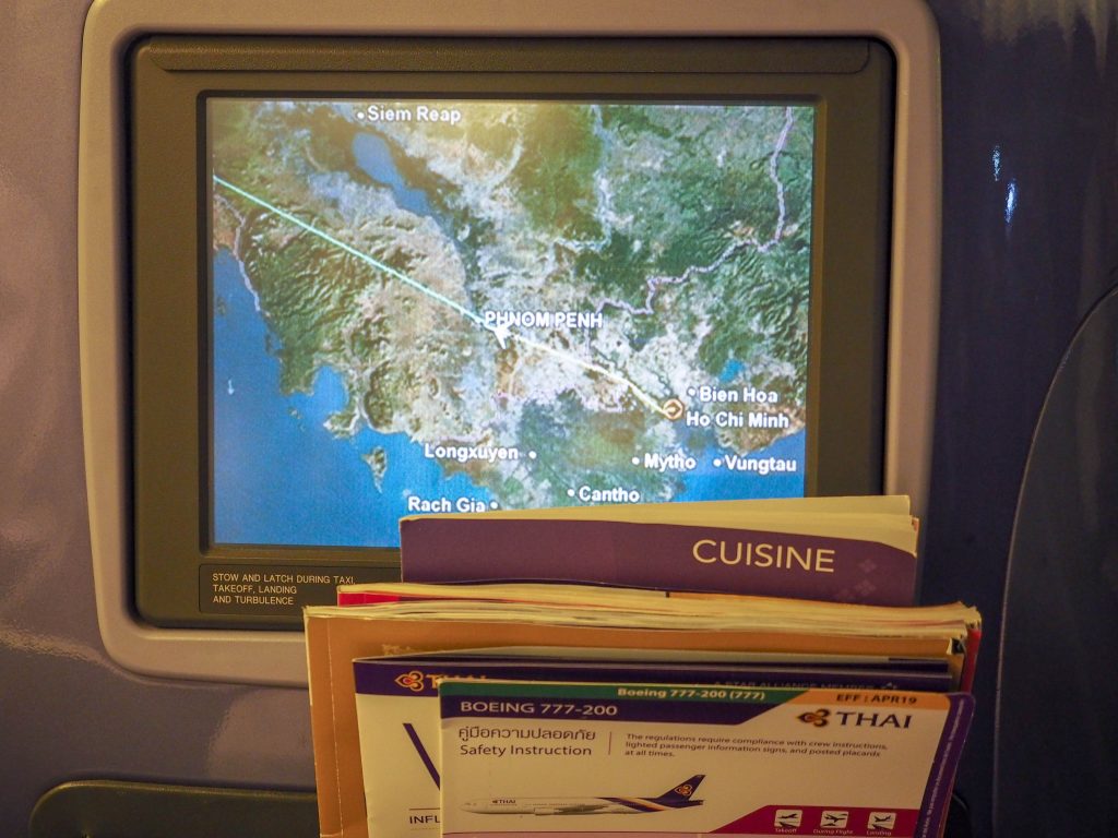 カンボジア上空へ